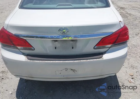 2012 Toyota Avalon Limited из США, поврежденный, VIN 4T1BK3DB7CU465786